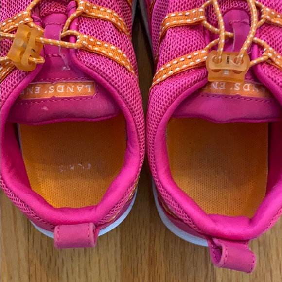 NWT Girl’s Size 2 Water Shoes - Picture 3 of 12